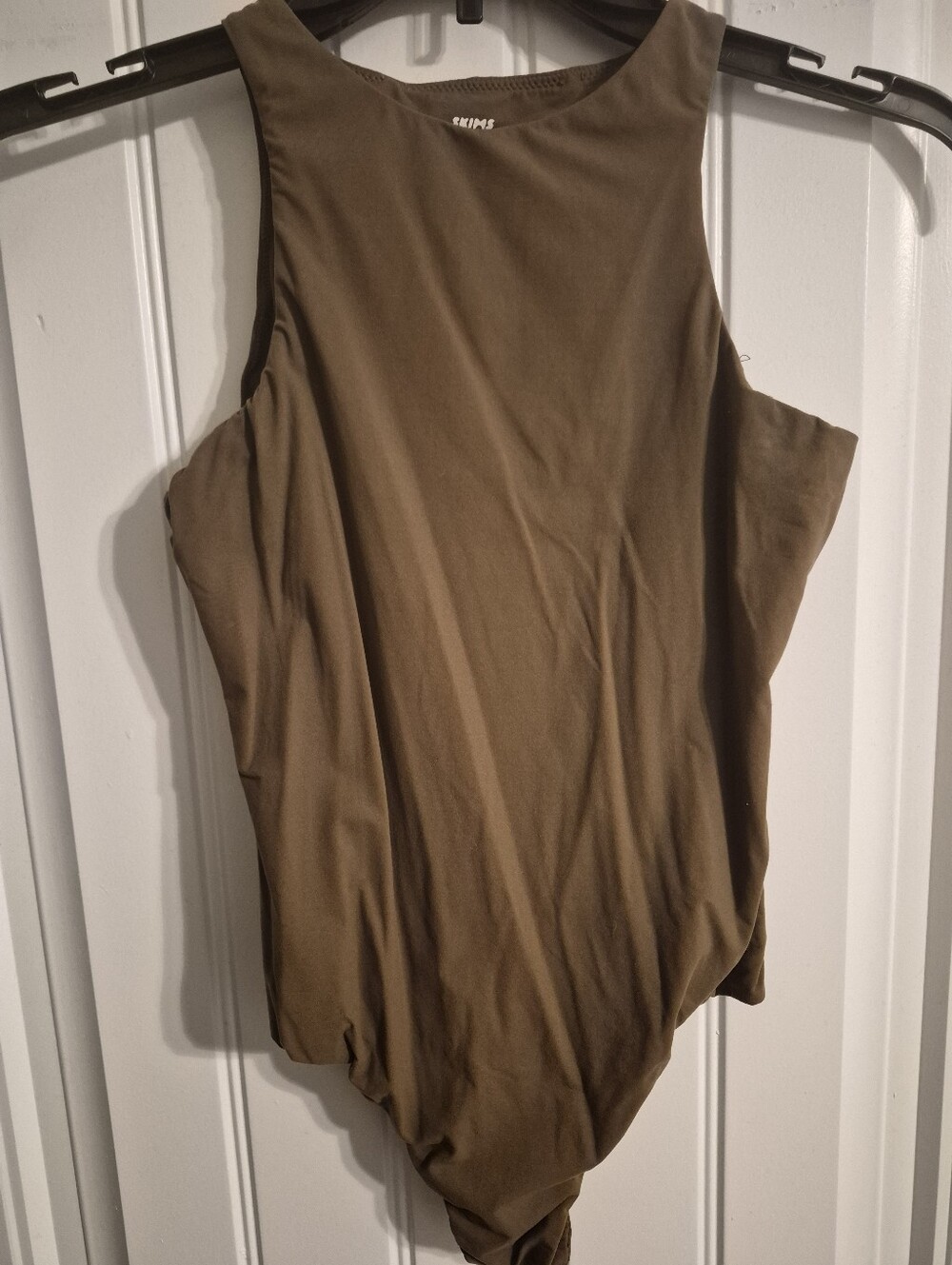 SKIMS Sleeveless Crewneck Bodysuit-S